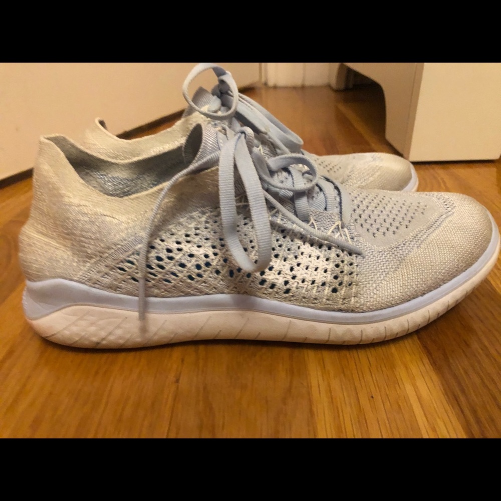 NIKE trainers